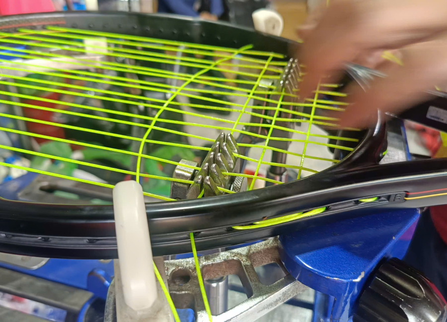 Chọn tension vợt tennis cùng tối ưu hiệu suất